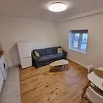 Boutique Contemporary Hyde Park Flat