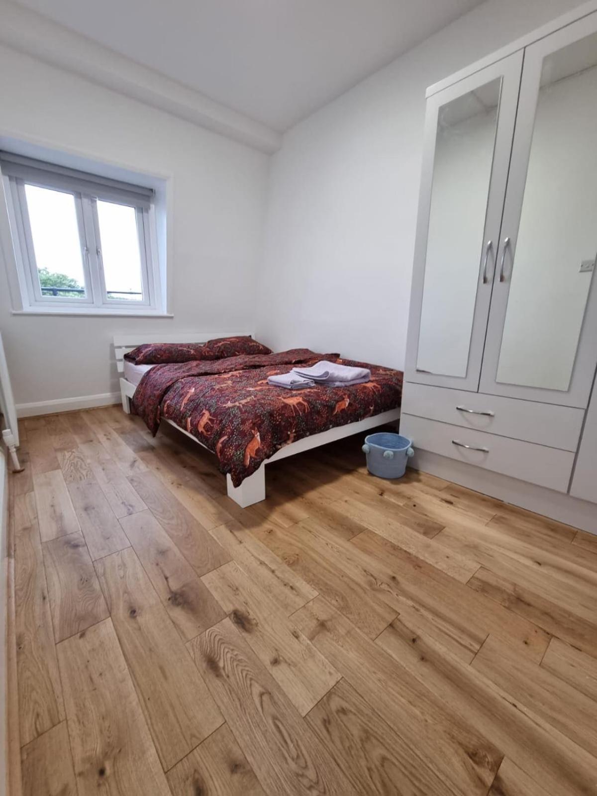 Boutique Contemporary Hyde Park Flat * Londres